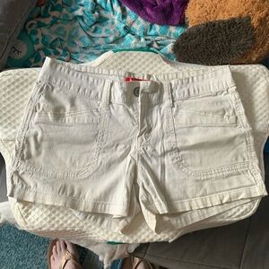 UNION BAY White Cargo Shorts Size 9